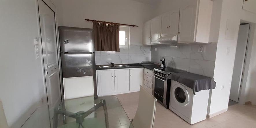 Thea Apartment Agia Marina  Ngoại thất bức ảnh