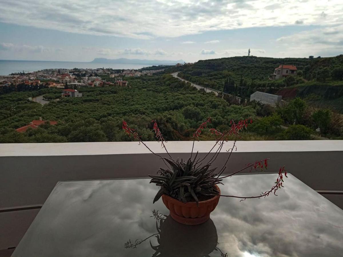 Thea Apartment Agia Marina  Ngoại thất bức ảnh
