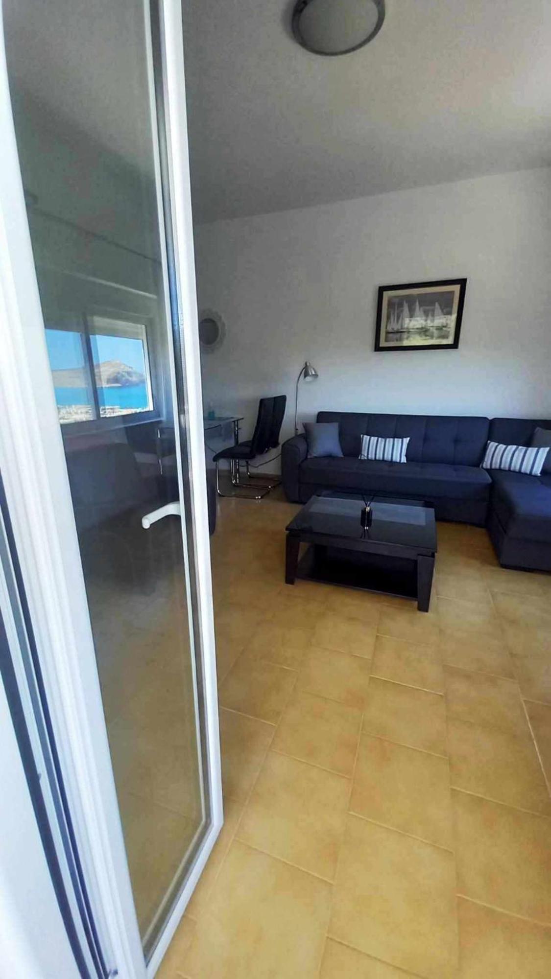 Thea Apartment Agia Marina  Ngoại thất bức ảnh